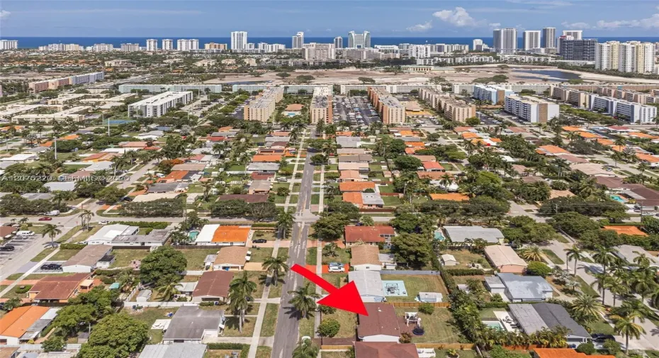 Prime Location! Very close proximity to the Beach and the Shopping Plazas.