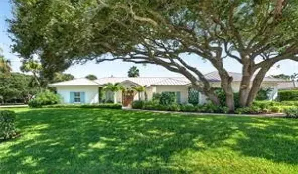 911 Holoma Dr.