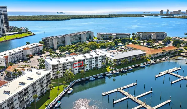 29 Yacht Club Dr 405-23