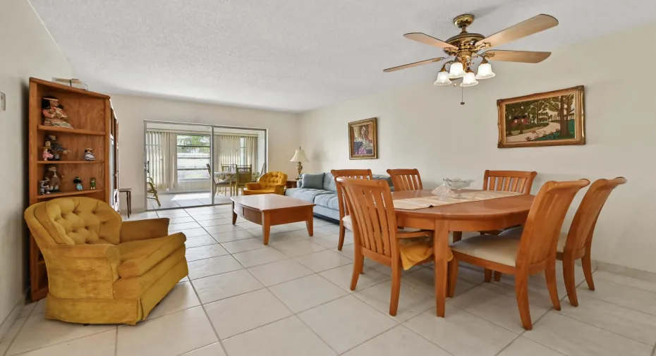 08 Dining area 01