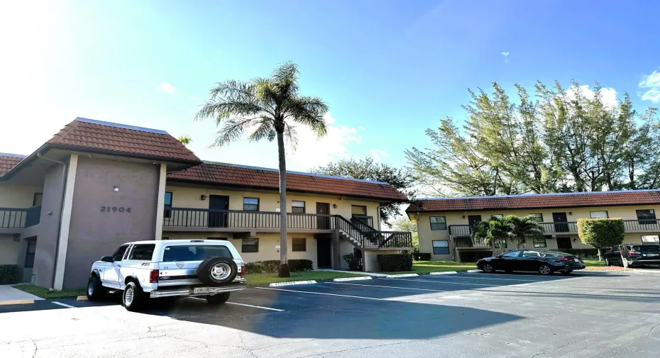 21904 LAKE FOREST CIR 106