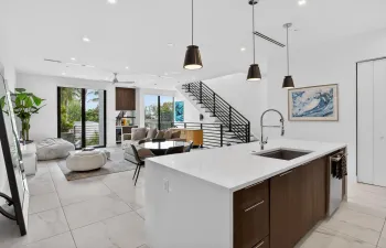 22-web-or-mls-1044-4653