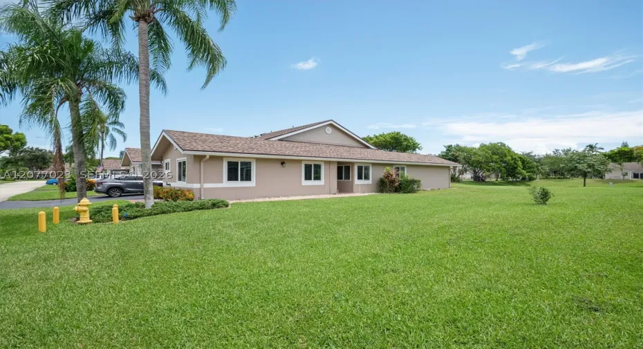 WELL MAINTAINED COMMUNITY