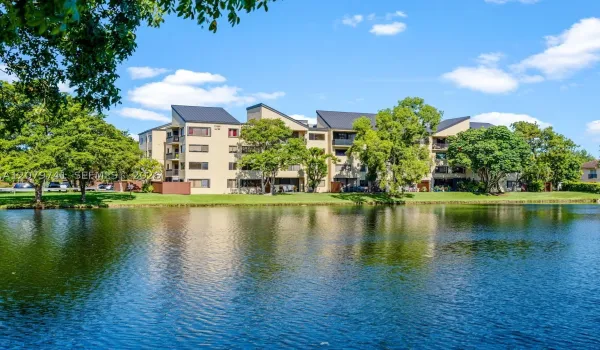 The Atriums at Snapper Village are three 4-story buildings around the like