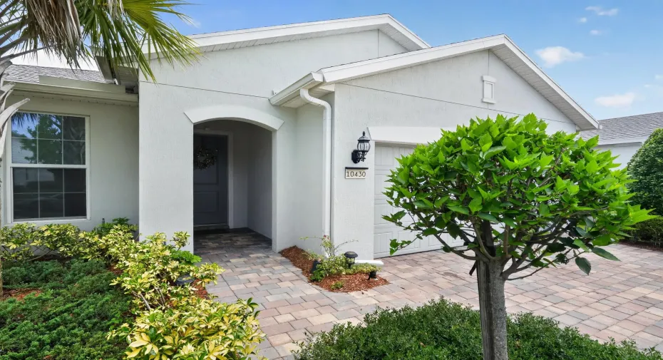 03_10430_SW_Captiva_Dr-Exterior-2756