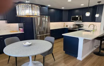 KITCHEN/DINING AREA