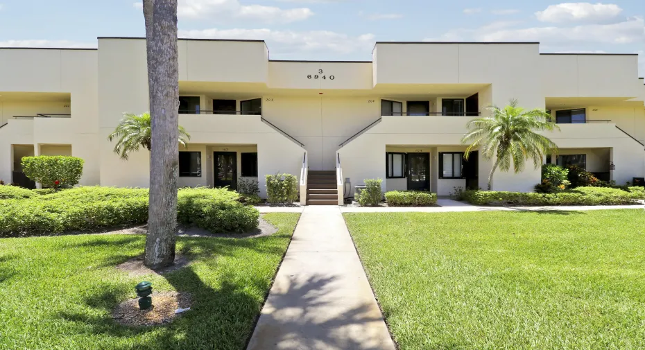 Beautifully renovated & upgraded