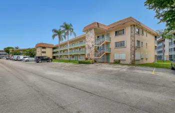 400 Village Green W #117 (1)