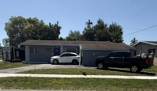 RScreen 17630 NW 14th Ct photo