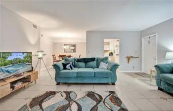 Open Modern easy living feel
