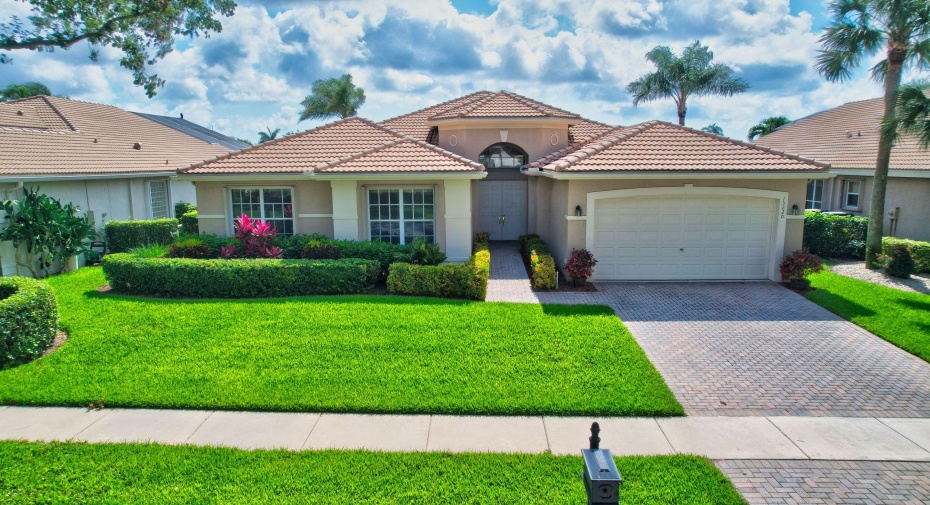 13220 Alhambra Lake Circle, Delray Beach, Florida 33446, 4 Bedrooms Bedrooms, ,2 BathroomsBathrooms,Single Family,For Sale,Alhambra Lake,RX-10916944