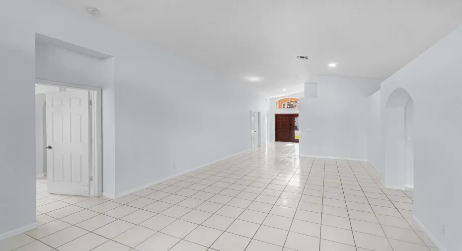 010-5737RoyalClubDrive-BoyntonBeach-FL-3