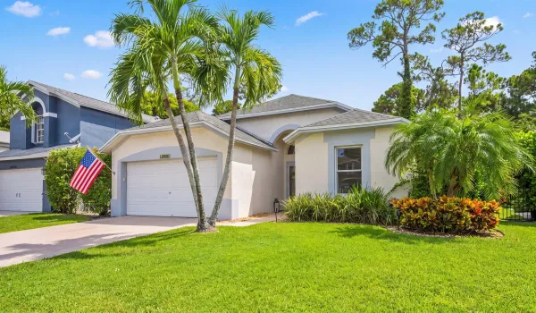 02-15049 Oak Chase Ct