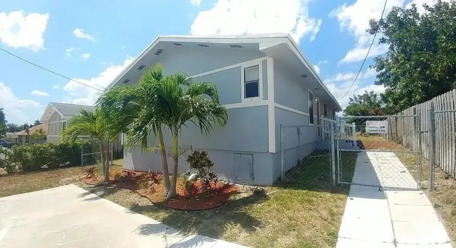 Exterior_inPixio