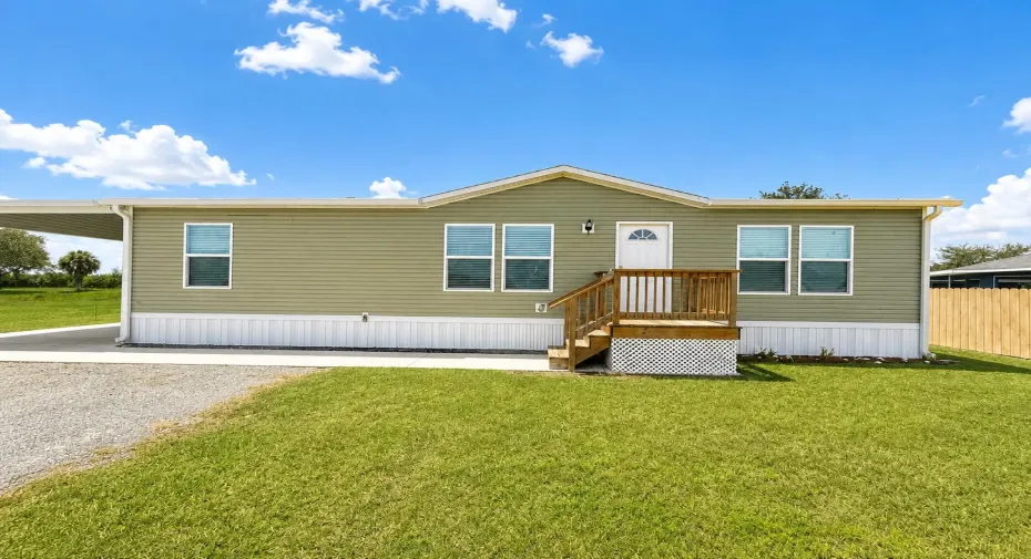 Sunny Manufactured Home with Porch