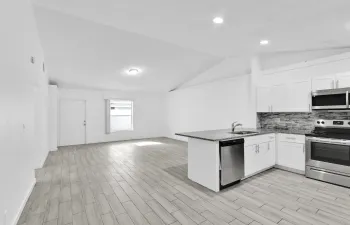 13900 Folkestone Cir, Wellington -12