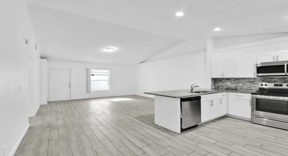 13900 Folkestone Cir, Wellington -12