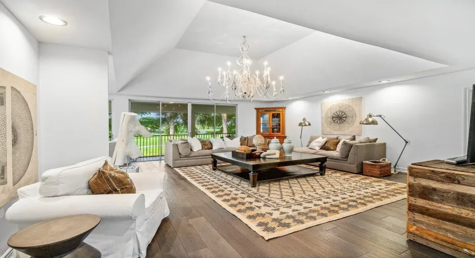 007-11823PebblewoodDrive