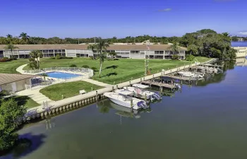 Pool, Docks & Grounds