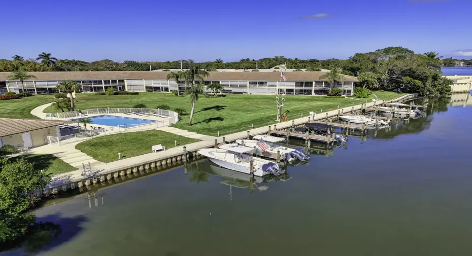 Pool, Docks & Grounds