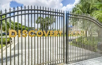 dis gate