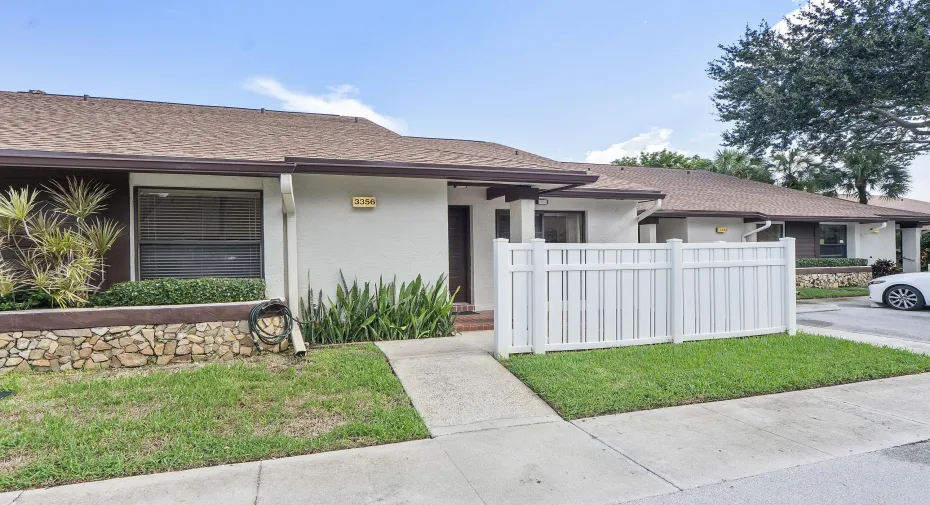 3356 Carambola Cir S_003