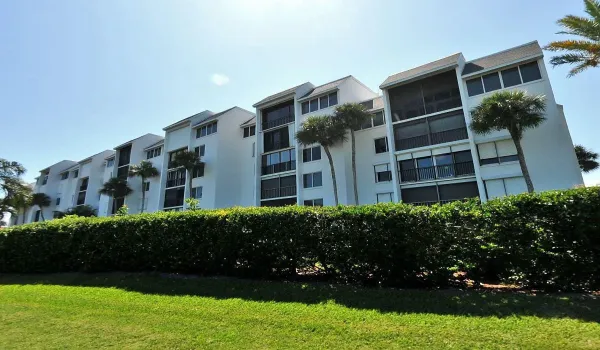 2400 S Ocean Dr 7626