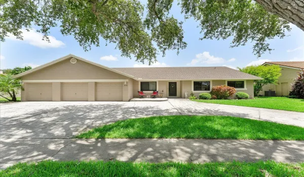 02-10349 SW 49th Manor_002