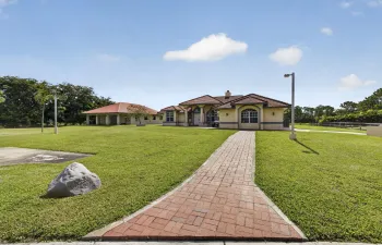 11-web-or-mls-BS1A2898