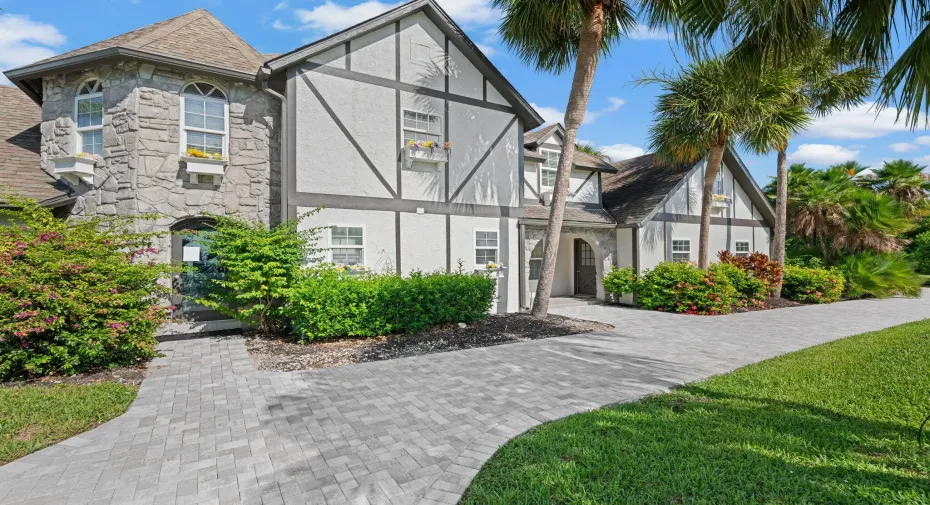 6-web-or-mls-121 Queen Eugenia Ct - 6