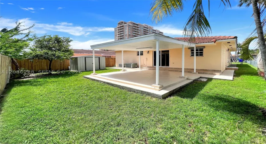Private Backyard & Patio