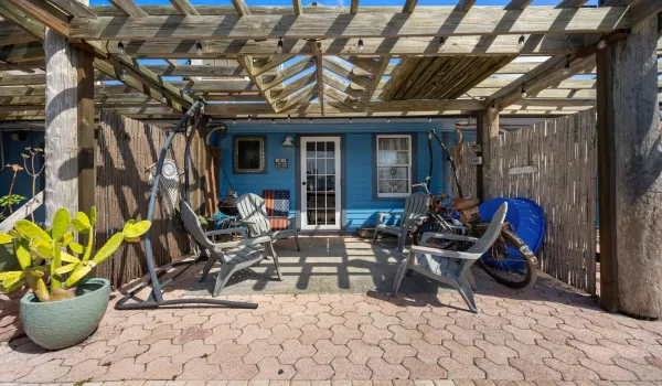 6810 Front Street_1oakstudios_01