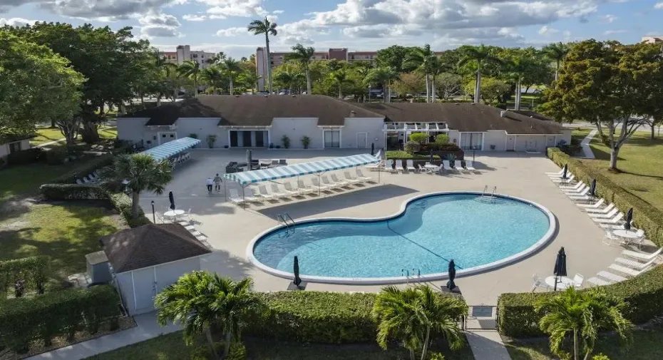 14527 CLUBHOUSE POOL