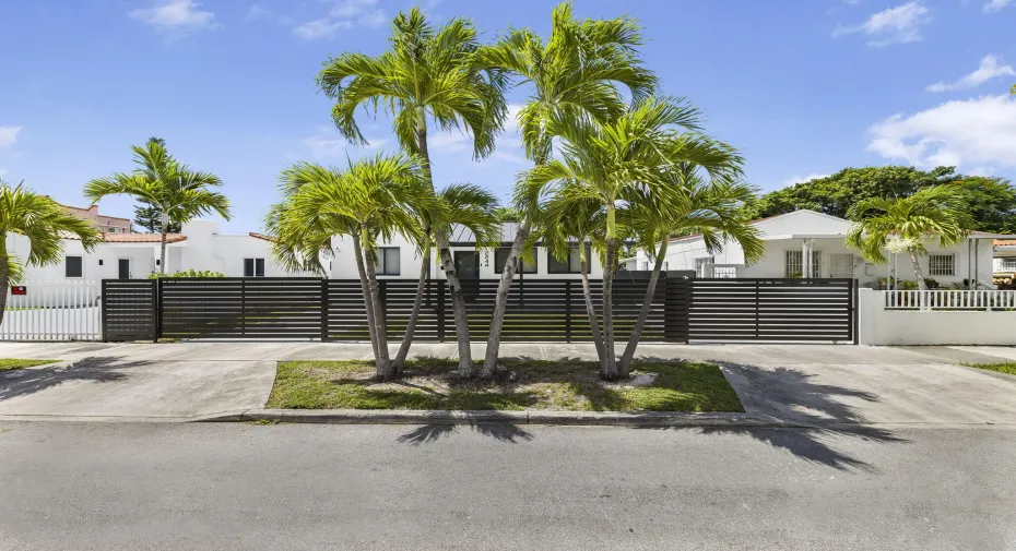1-web-or-mls-2244-sw-10th-st