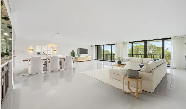 STAGED LIVING ROOM