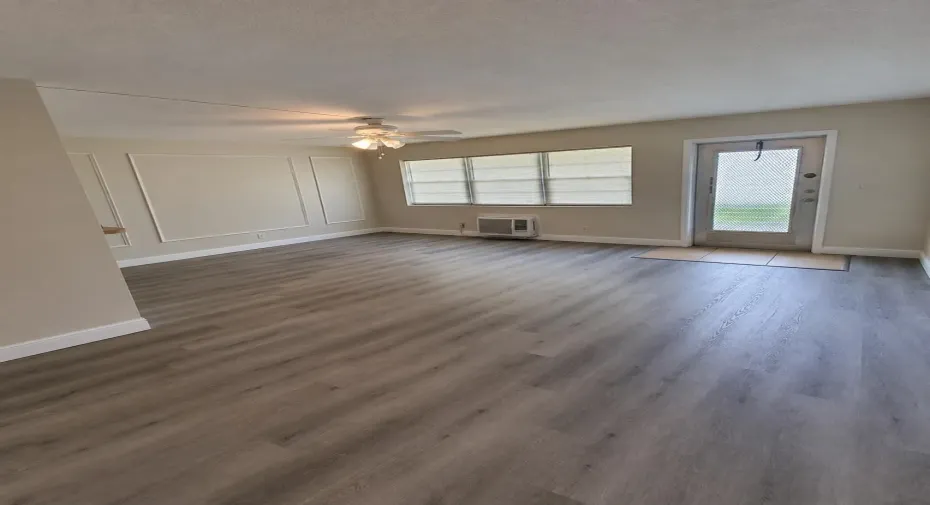 1bed 1.5 ba Livingroom