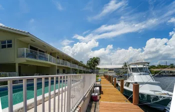 Lighthouse Point a-21