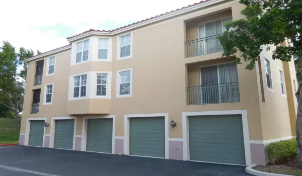 SIDE OF CONDO