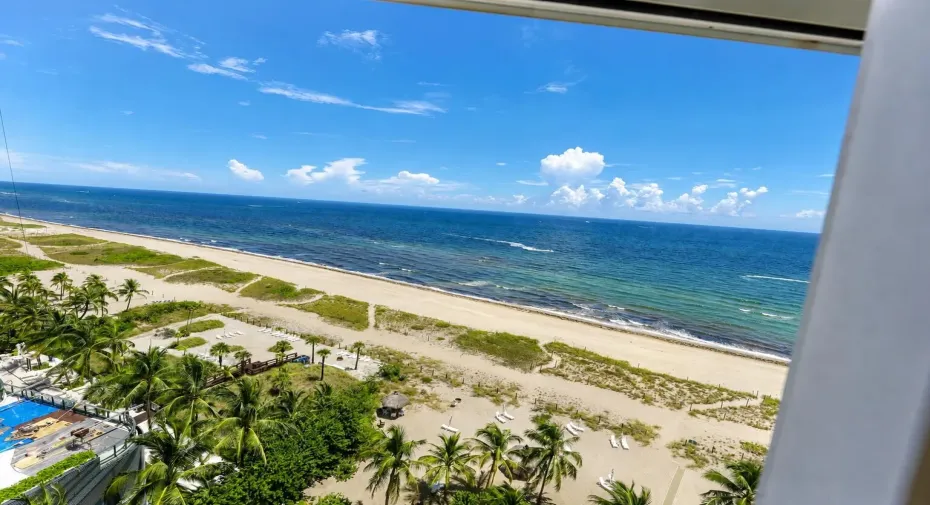 Balcony view of the ocean!
