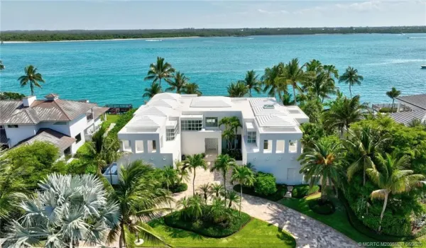 Exceptional contemporary waterfront estate