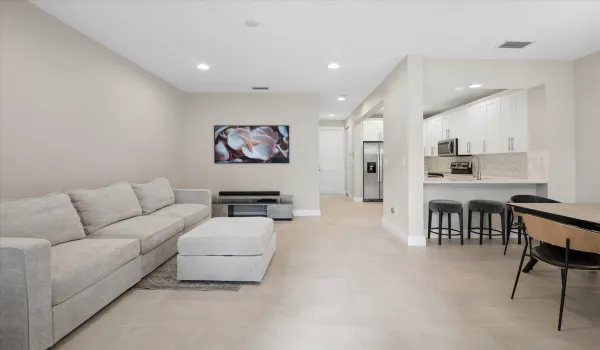 04-Steiner-950 Marina Del Ray Ln #4-4