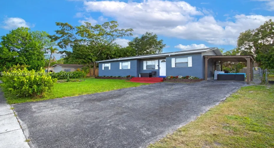 Welcome Home!  
Multi-car driveway.