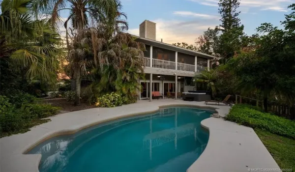 Fabulous Waterfront Entertaining Options