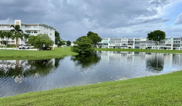 Patio Lake View