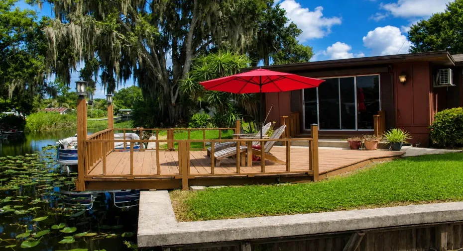 Sunny Waterfront Deck Retreat