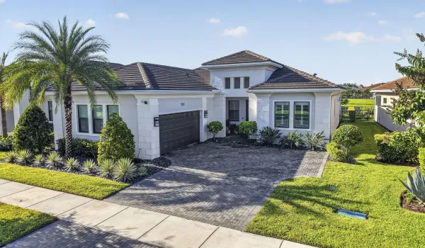 Welcome to 15730 Longboat Key Dr