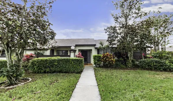 423 Narrowleaf Ct (1)