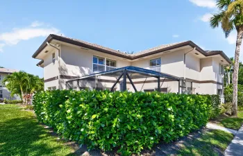 002-004-Front of Home-4000x2680