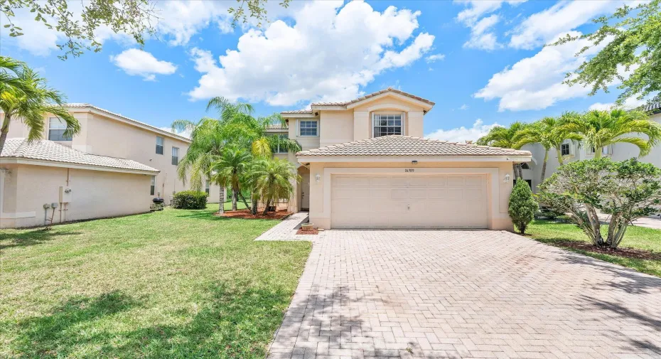 02-16385 SW 27th St_002
