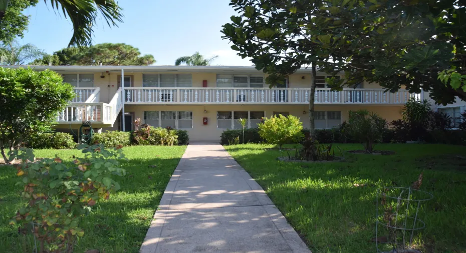 460 Durham P Building Walkway
